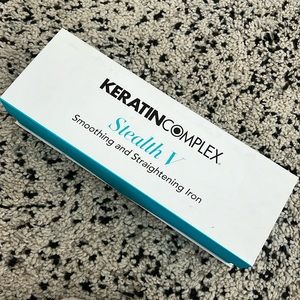 Keratin Complex Stealth Flat Iton